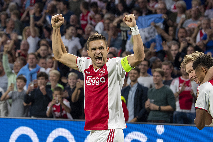 的表现近乎 的表现近乎