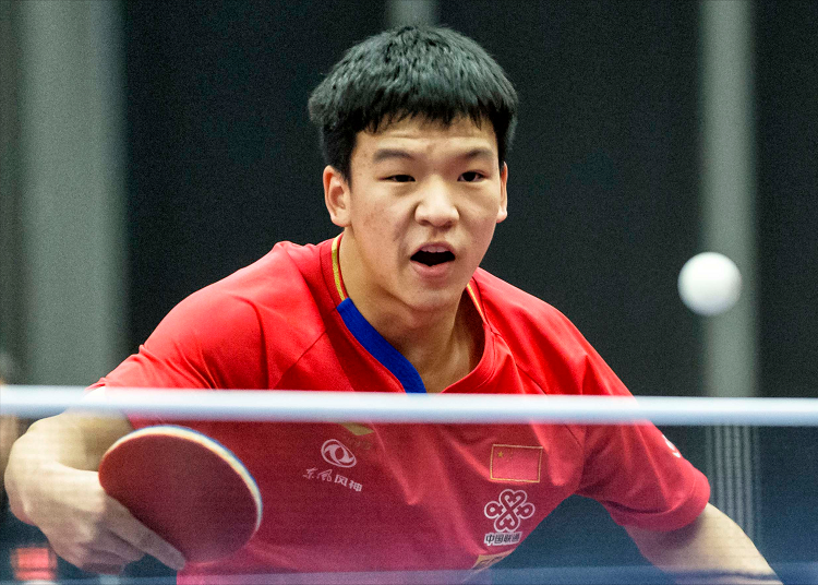 形同陌路 形同陌路