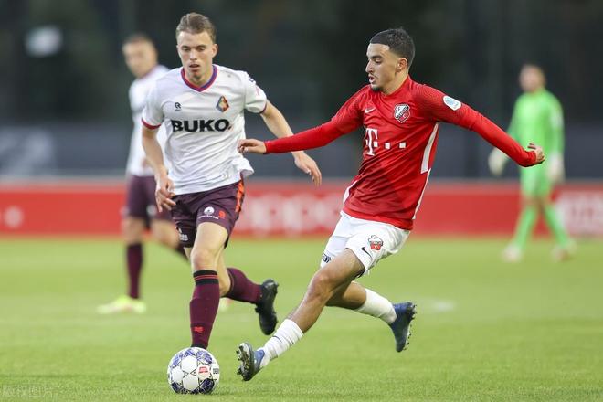 削减联邦资 削减联邦资