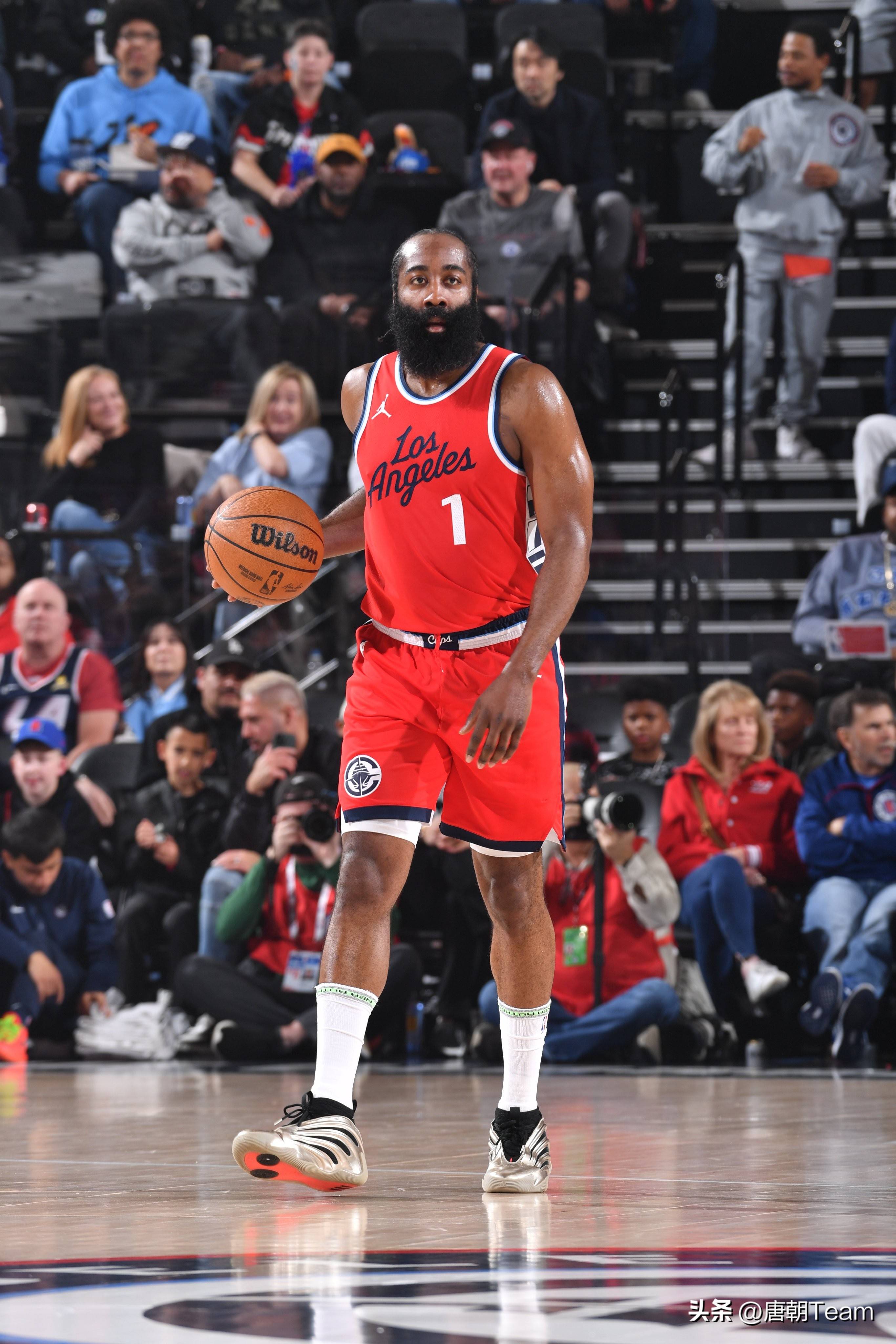 转而服务于 转而服务于