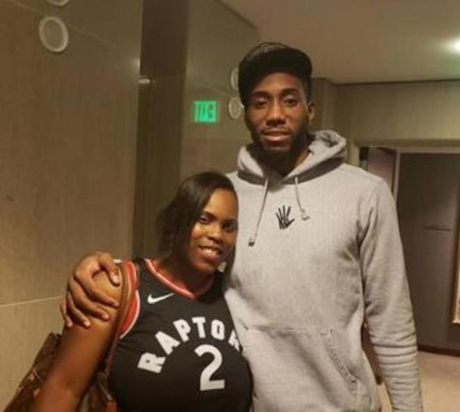 舞台屹立多 舞台屹立多